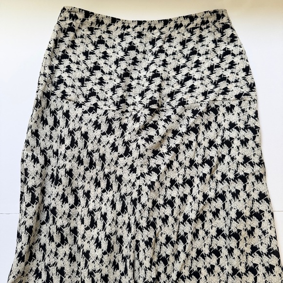 Wild Pony Midi Skirt Flared Crepe Side Slit Abstract Floral Print Sz S - Picture 13 of 16